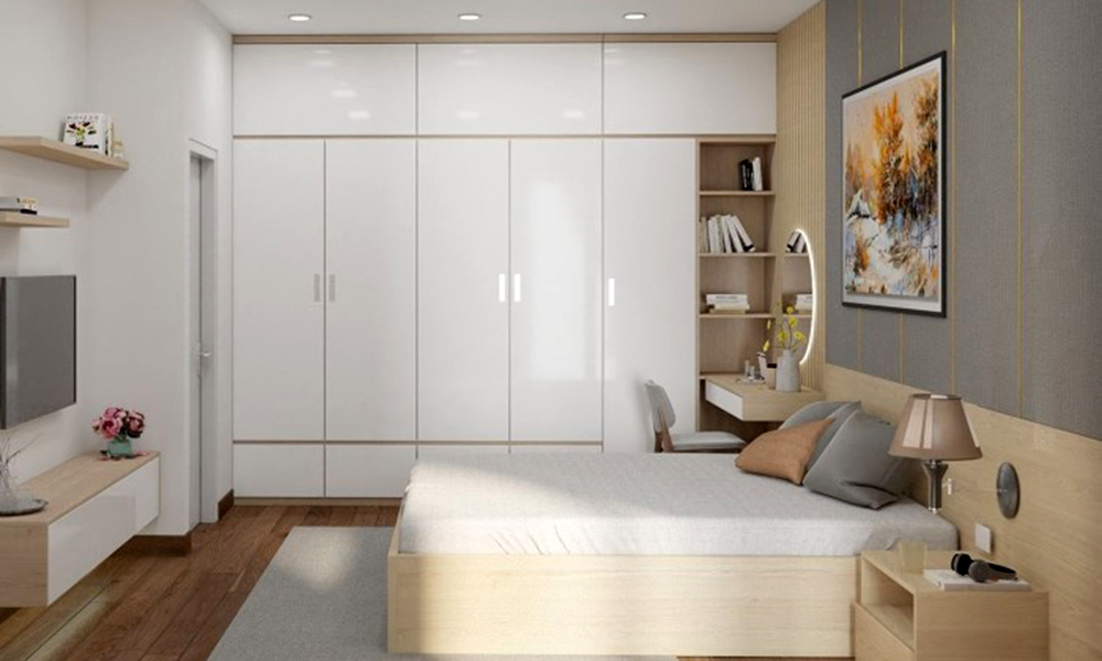 Tủ quần áo thiết kế kịch trần với gam màu trắng be hài hoà giúp tận dụng tối đa diện tích