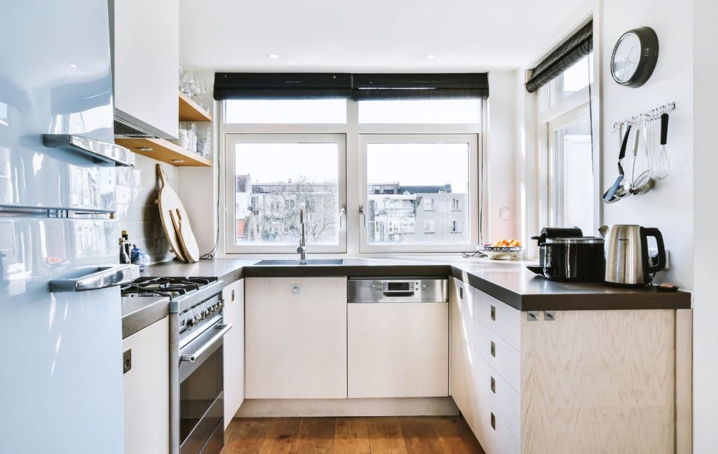 Thiết kế bếp chung cư nhỏ 12m²