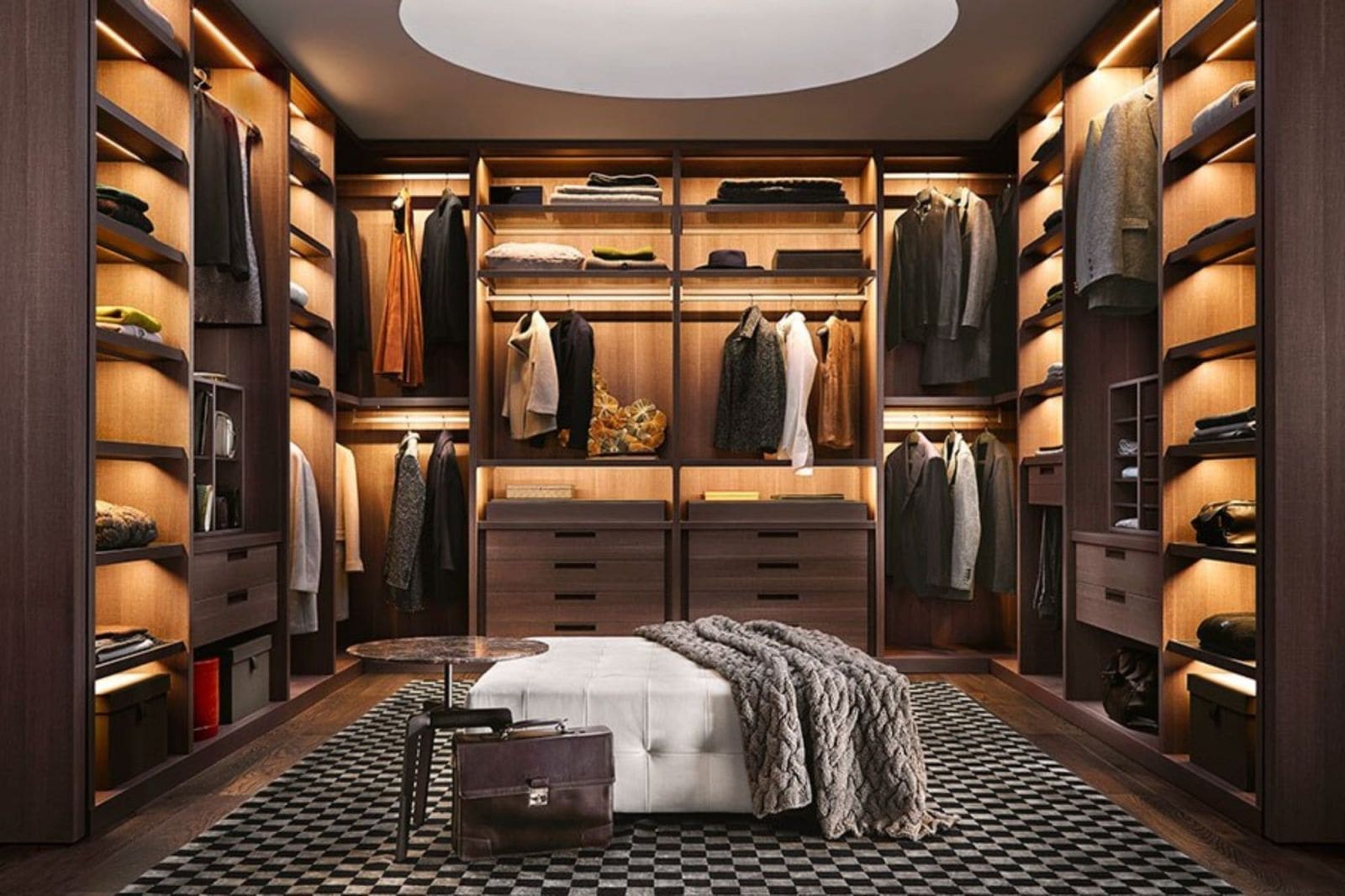 Với diện tích 50m2, việc thiết kế thêm walk-in closet là hoàn toàn khả thi