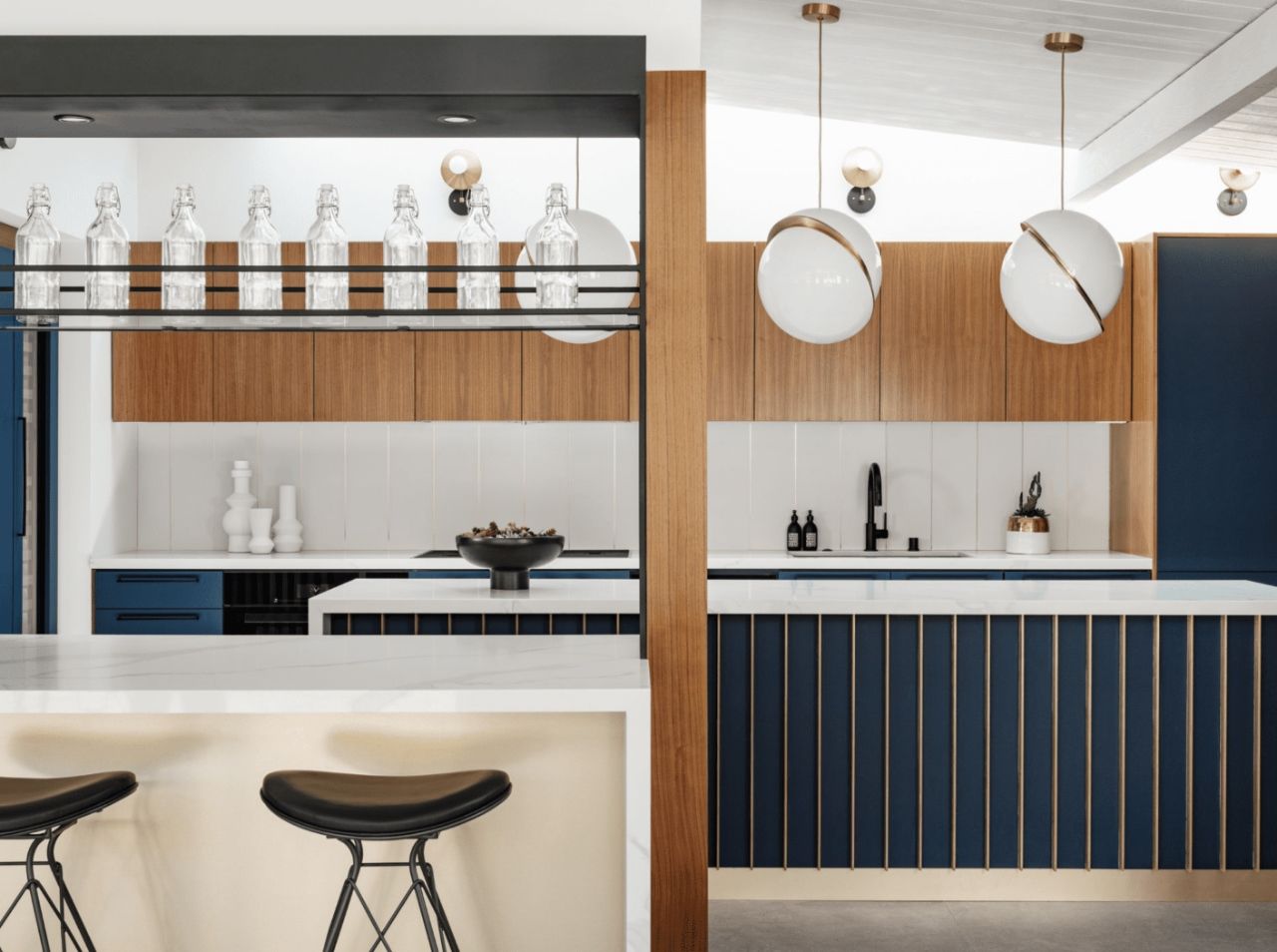 Thiết kế nội thất nhà bếp có quầy bar đẹp