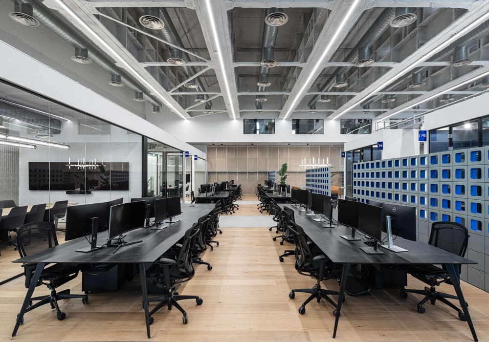 Thiết kế văn phòng 200m2 phong cách công nghiệp