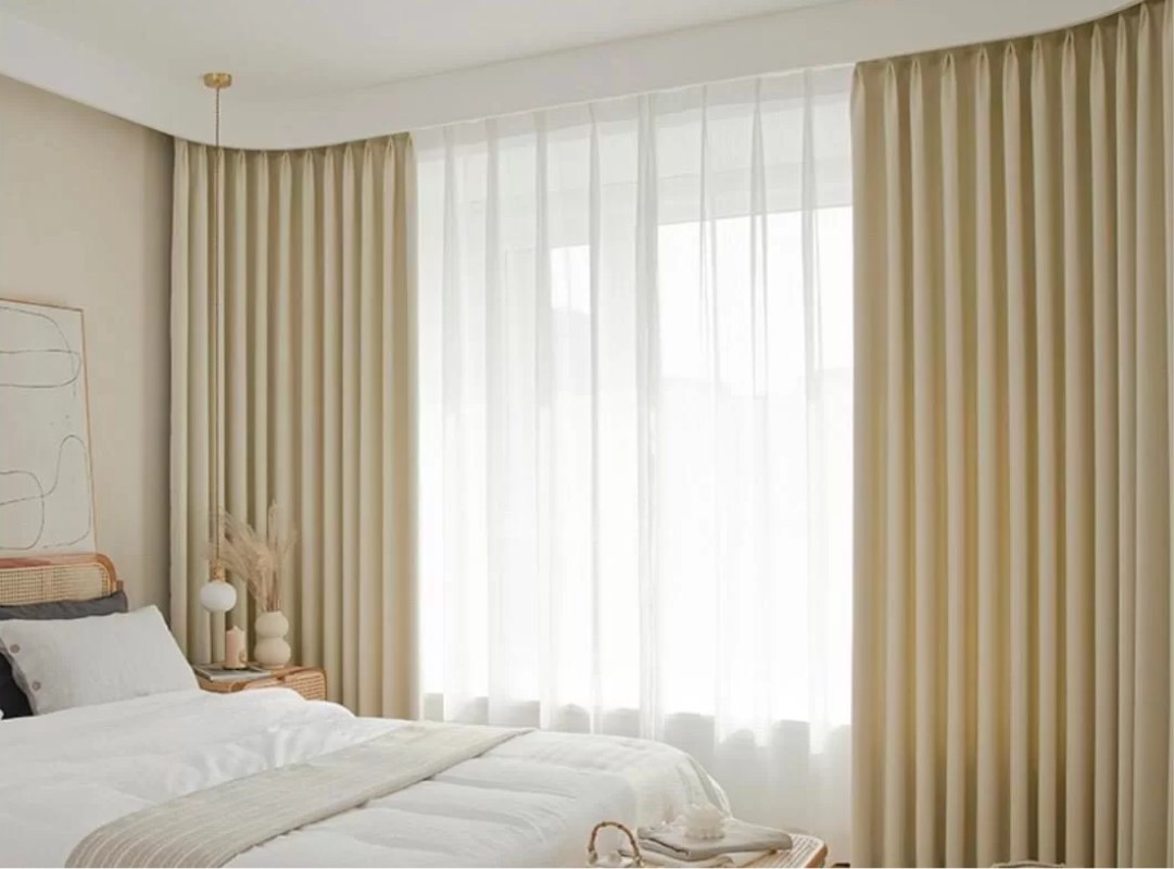 Top 25 Mẫu phòng ngủ có rèm cửa sổ đẹp, tinh tế và hiện đại