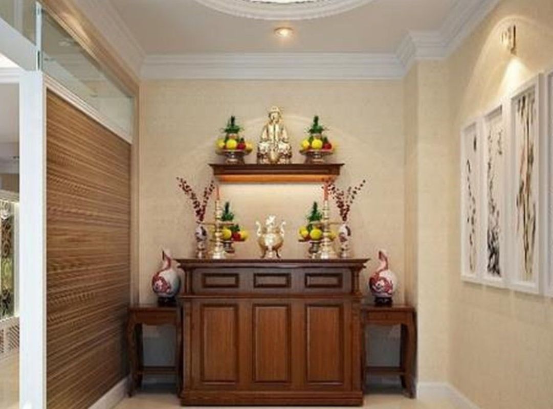 Mẫu phòng khách có bàn thờ đơn giản, hài hòa phong thủy