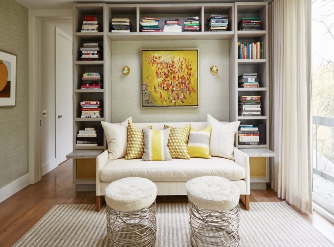 Mẫu phòng khách có ô trang trí tường âm tường kết hợp kệ trưng bày decor