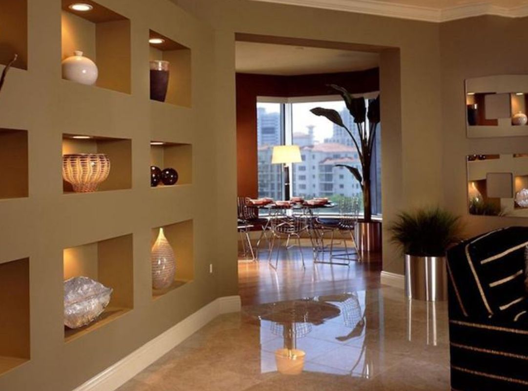 Tỷ lệ vàng ô trang trí tường phòng khách