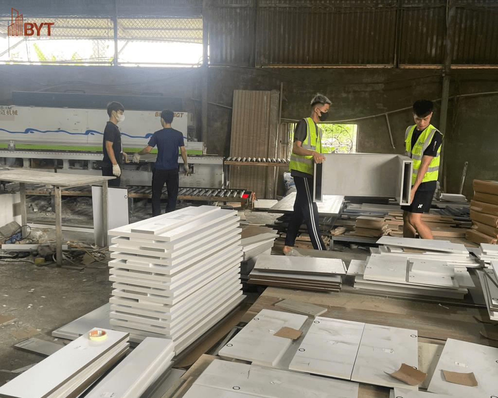 XƯỞNG SẢN XUẤT TRỰC TIẾP GIÚP KIỂM SOÁT CHI PHÍ