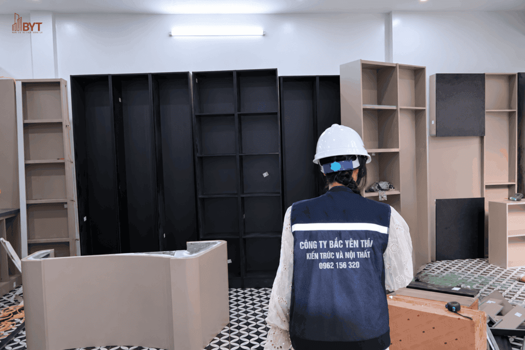 Thi công lắp đặt nội thất tại showroom Bắc Yên Thái